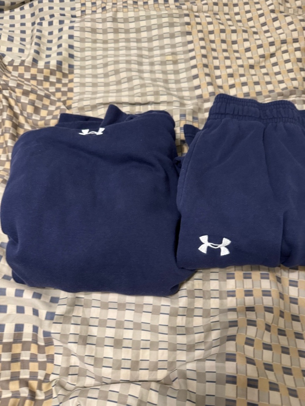 Under Armour Men’s  Navy Blue Fleece Sweatpants and hoodie